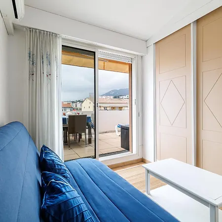 Apartment 902 - Floor With Ac *