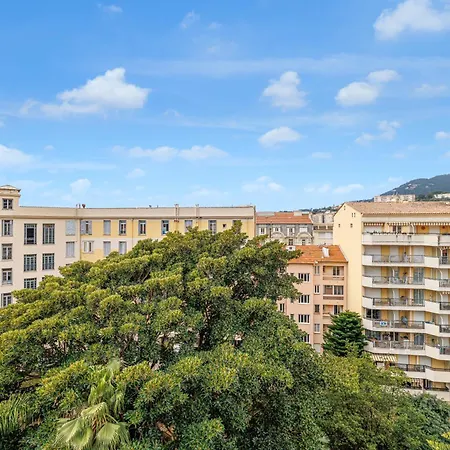 902 - Floor With Ac *